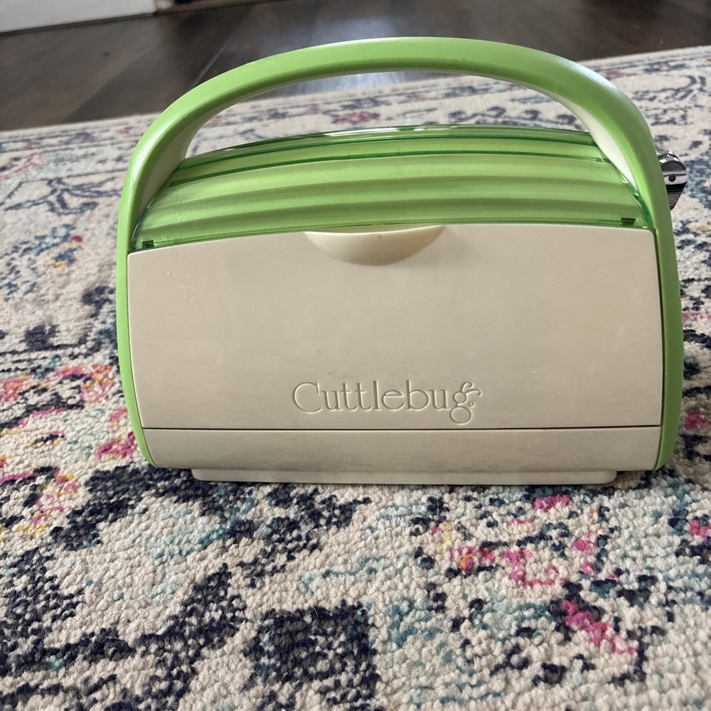 Cricut Cuttlebug Die Cutting Embossing Machine Manual Crank MACHINE ONLY